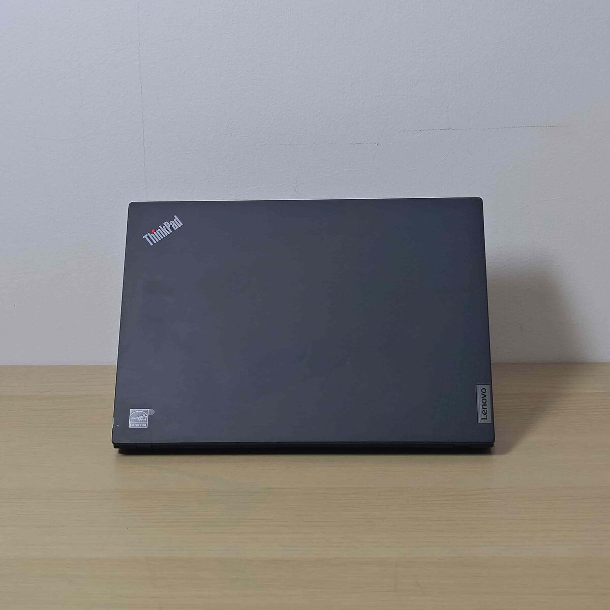 Lenovo Thinkpad X13G2 Belakang Tengah Lenovo Thinkpad X13G2 Belakang Tengah Butik Laptop